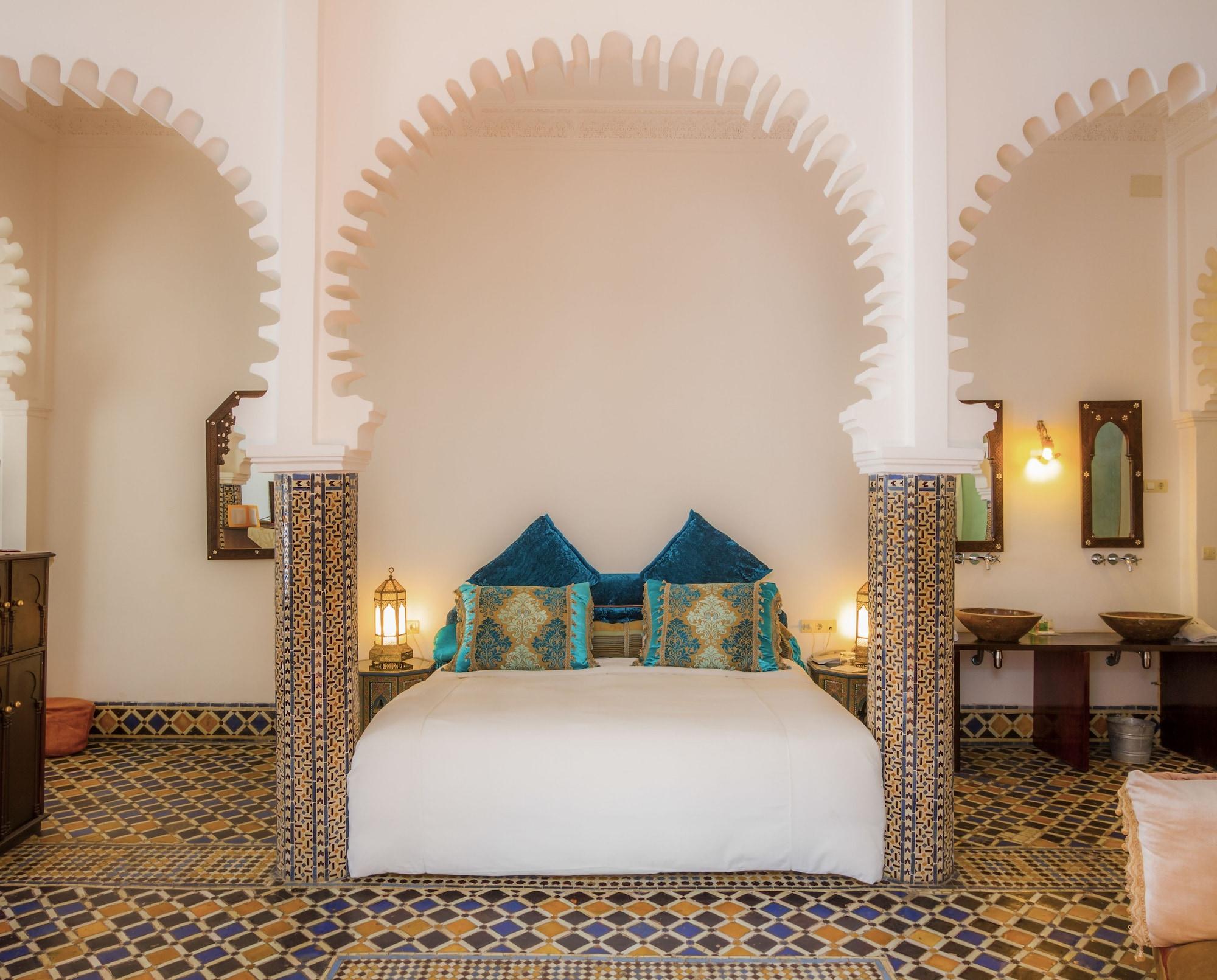 ホテル ブランコ リヤド Tétouan エクステリア 写真