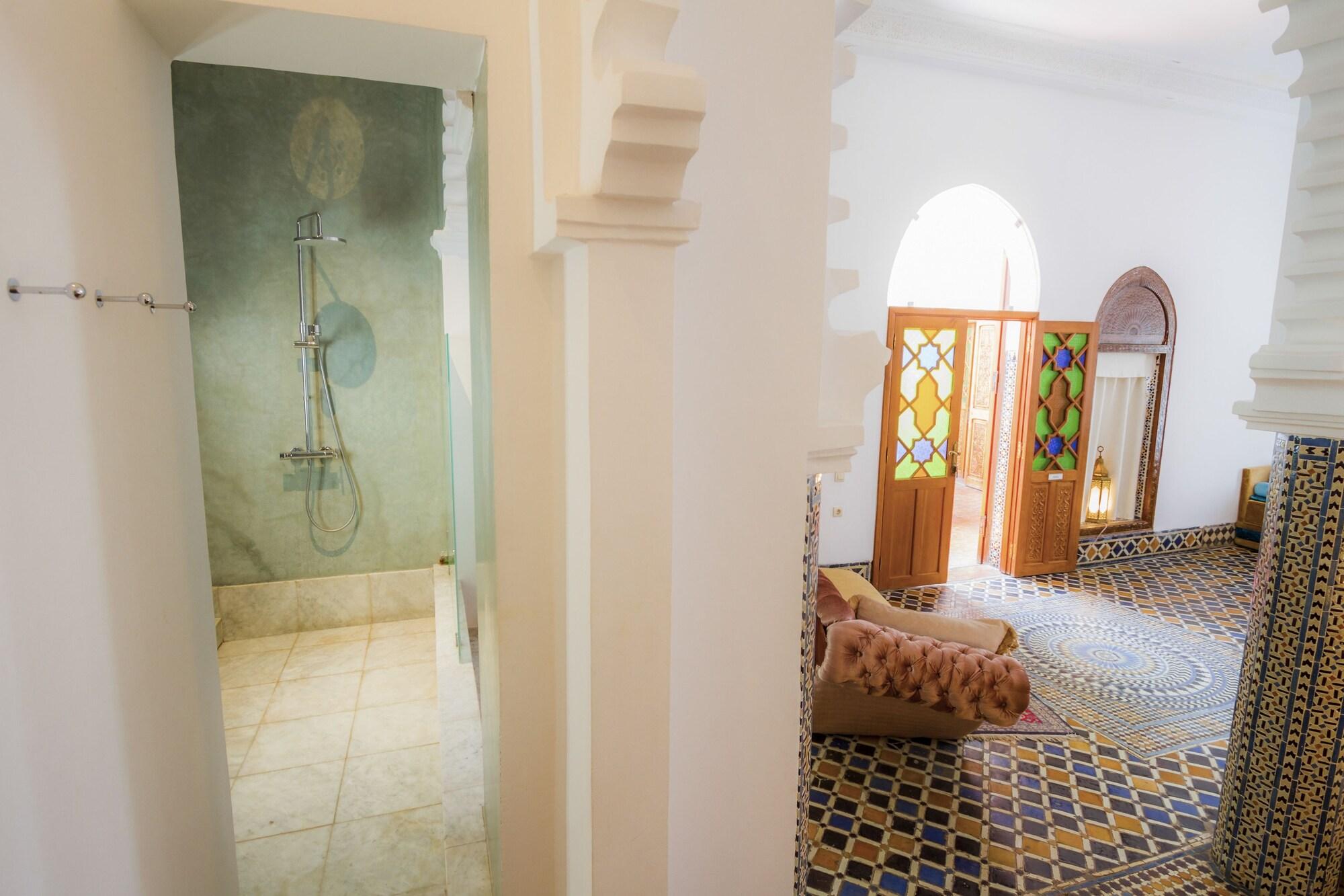 ホテル ブランコ リヤド Tétouan エクステリア 写真