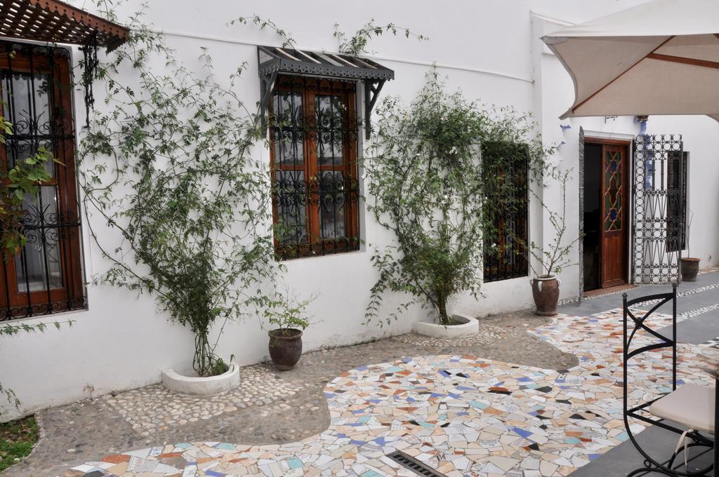 ホテル ブランコ リヤド Tétouan エクステリア 写真