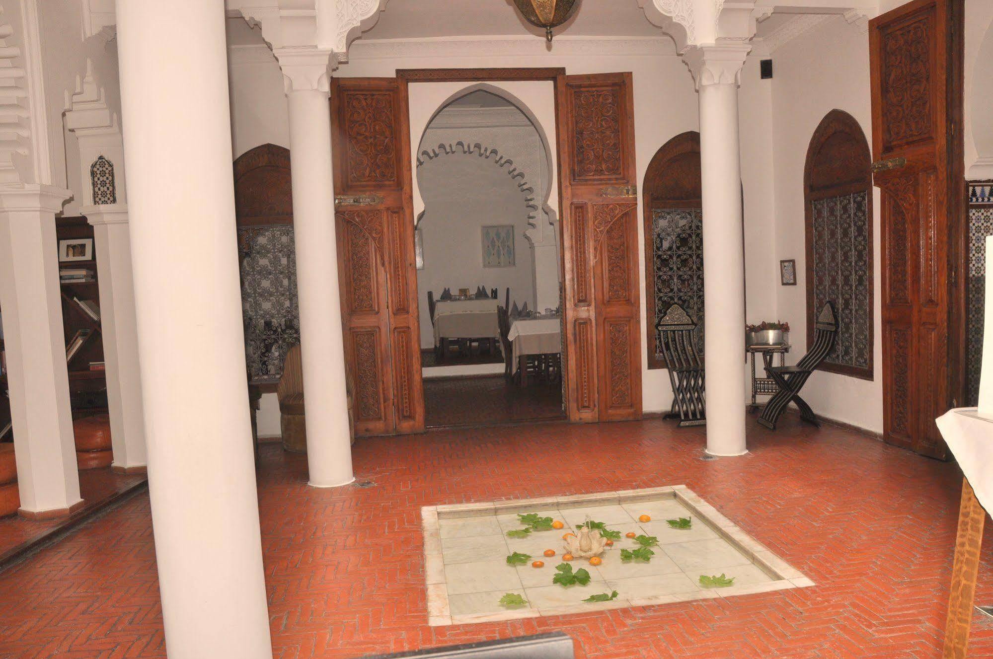 ホテル ブランコ リヤド Tétouan エクステリア 写真